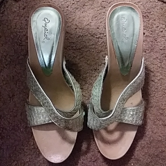 EUC Qupid mint green open toe stilettos! - Picture 2 of 6